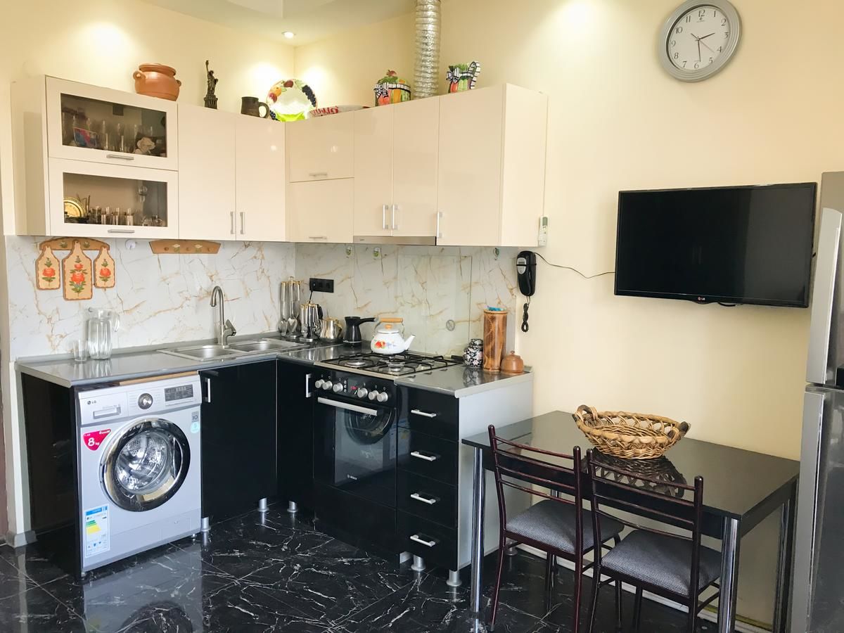 Гостевой дом Guesthouse Abashidze 4 Батуми-19